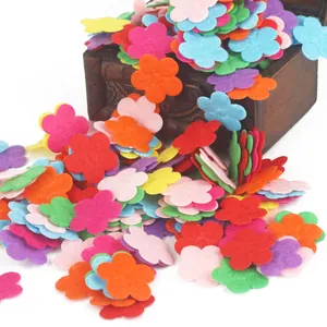 Bunte Filzblumen-Ausschnitte in verschiedenen Farben für DIY-Handwerk und Dekoration