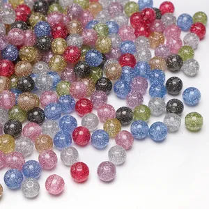 Nahaufnahme von 8/10mm bunten Harzperlen mit Silberglitzer für DIY-Schmuck