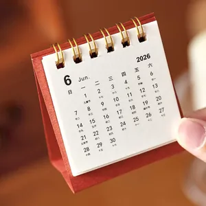 Mini calendrier de bureau juin 2026 portable planificateur quotidien minimaliste.