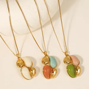 Farfbenfrohe Dopamin-Halskette mit Harzanhänger und Goldkette im kreativen Design