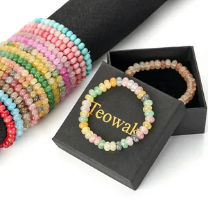 Set de joyas de cristal natural con pulseras coloridas y caja de regalo negra