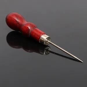 Alène métallique avec manche ergonomique en bois rouge pour le cuir et la couture