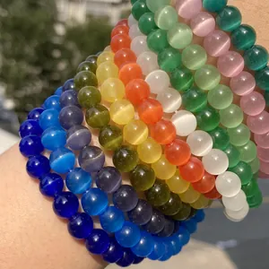 Braccialetti colorati in pietra occhio di gatto con un brillante effetto di riflesso