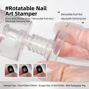 Detailansicht des ausziehbaren Silikon-Nagelstempels mit verstellbarer Größe.