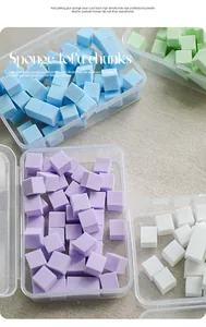 Close-up van diverse kleurrijke nagelkunst sponsblokjes voor gradiënt effecten