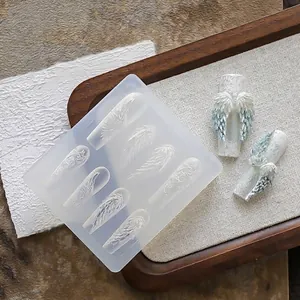 Stampo per Unghie 3D in Silicone Rilievo Fiocco Cuore Stella Fragola Ala Pizzo Design Fai da Te Strumento Decorazione