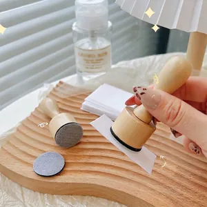 Outil de Nettoyage de Tampon de Nail Art à Poignée en Bois Aide pour Lingettes Tampon de Manucure Outil Auxiliaire pour Salon Maison