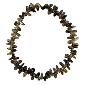 Exquisito collar de cuarzo ahumado natural con piedras pulidas de forma irregular