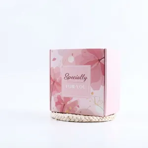 Boîte cadeau rose élégante à motif floral pour la fête des mères avec design spécial