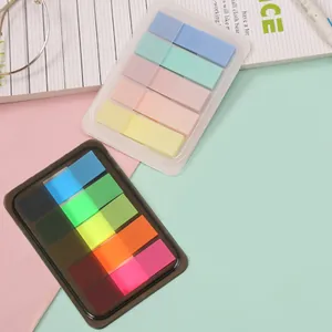 Nahaufnahme von halbtransparenten PET-Indexaufklebern in Pastell- und Neonfarben