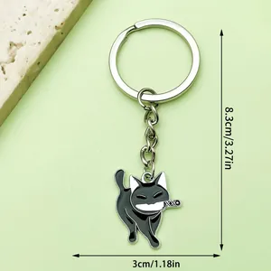 Porte-clés chat noir avec couteau, pendentif en alliage mesurant 8,3 cm par 3 cm de large.