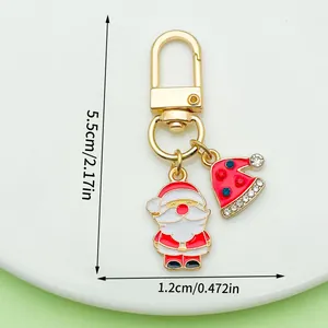 Detailansicht des Weihnachts-Schlüsselanhängers mit Weihnachtsmann und 5,5 cm Höhe