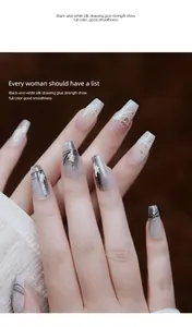 Gros plan d'un nail art élégant avec gel araignée noir et blanc et feuilles d'or