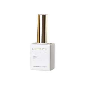 Professional cat-eye glitter gel nail polish in an elegant white and gold bottle