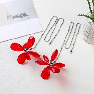 Dos colgantes de flor de cristal rojo con cadenas de bolas para ventiladores de techo