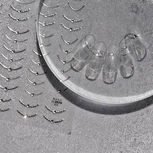 Elegante zilveren 3D-nagelstickers in Franse stijl met kristallen en parels decoratie