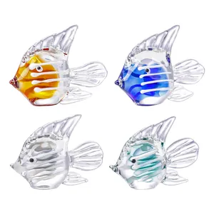 Lot de quatre figurines de poissons en verre coloré pour décoration et micro-paysages