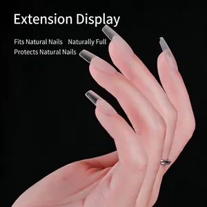 Extension per unghie trasparenti extra lunghe per manicure professionale e nail art