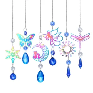 Set di acchiappasole in cristallo iridescente con vari ciondoli a farfalla e luna