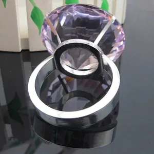 Exquisito servilletero de diamante de cristal púrpura gigante con soporte de plata de 6 cm