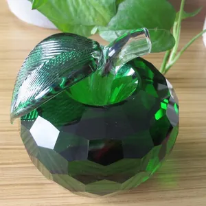 Luxurious 10cm green faceted crystal apple ornament with clear leaf for creative office gifts