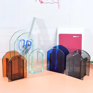 Moderne bogenförmige Acrylvasen in verschiedenen Farben für Schreibtisch und Deko