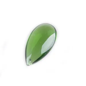 Pendentif goutte en verre vert lisse avec trou pour création de bijoux 18x33mm