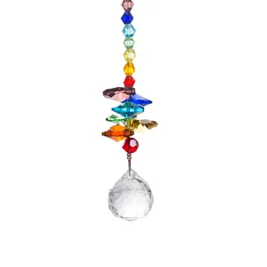 Attrape-soleil décoratif en cristal arc-en-ciel avec un pendentif boule en verre facetté
