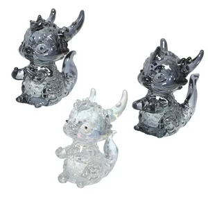 Exquisite handgefertigte Kristall-Drachenfiguren in Rauchgrau und schillerndem Klar