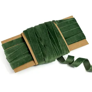 Hochwertiges 1cm dunkelgrünes Samtband für DIY Weihnachtsdekoration und Schleifen