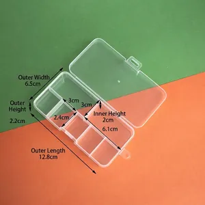 Dimensiones detalladas de la caja de almacenamiento transparente con varios compartimentos
