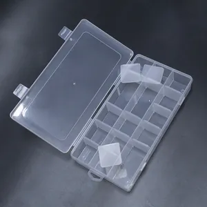 Vue détaillée d'une boîte de rangement transparente à 18 cases avec séparateurs amovibles