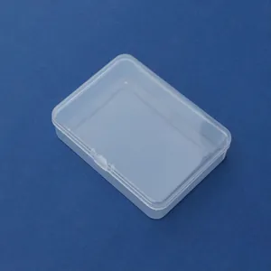 Vista dall'alto di una scatola organizer in plastica PP trasparente rettangolare