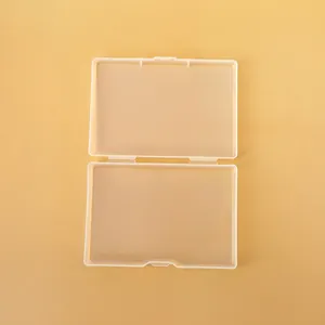 Draufsicht auf eine offene 10 cm lange rechteckige PP-Kunststoff-Aufbewahrungsbox für Kleinteile