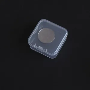 Vue détaillée de la petite boîte de rangement carrée en plastique PP transparent