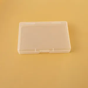 Detailansicht einer 10 cm langen, klaren rechteckigen PP-Kunststoffbox für Kleinteile