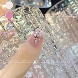 Dromerige galaxy nagelglitter pailletten en kristallen diamantvlokken voor sprankelende manicure