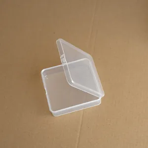 Vista detallada de una caja de almacenamiento cuadrada de 10 cm de plástico PP claro