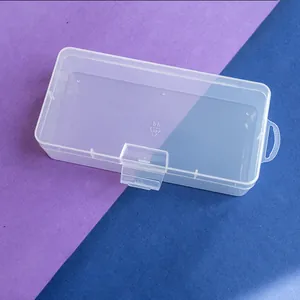 Detailweergave van een transparante PP plastic opbergdoos met veilige sluiting en handvat.