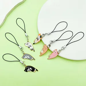 Set van zes schattige emaille cartoon kattenhangers met koordjes voor tassen en sleutels