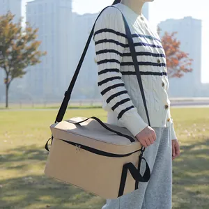 Große beige isolierte Picknick-Kühltasche mit Schultergurt für Outdoor-Aktivitäten
