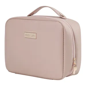 Grande trousse de maquillage multifonctionnelle rose poudré avec ferrures dorées et poignée