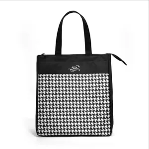 Bolsa de almuerzo portátil aislada con estampado de pata de gallo blanco y negro
