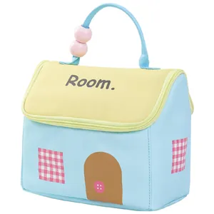 Cute house-shaped insulated lunch bag with Room print and decorative bead handle