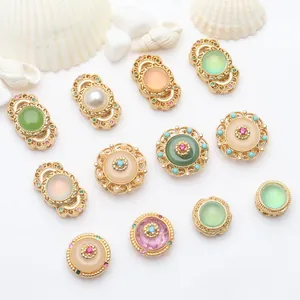 Variété de perles d'espacement style or ancien avec pierres œil de chat et zircons pour bijoux