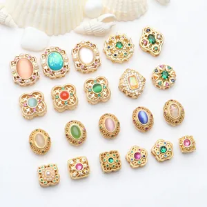 Groot assortiment antieke vergulde kralen met stenen voor maken van DIY armbanden