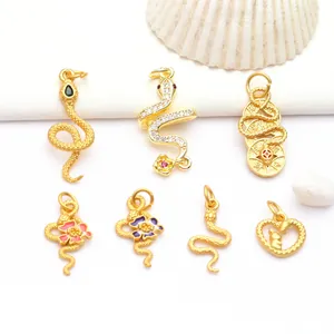 Antikes Sandgold Mikro-Inlay Zirkonia Emaille Schlange Tierkreis Anhänger DIY Schmuckzubehör Kupfer Schlange Charms Für DIY