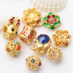 Breloques DIY en or ancien comprenant lotus, cloche et astronaute pour bracelet