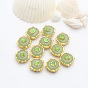 Perle circolari in finta giada verde con cornice in rame per creazione gioielli