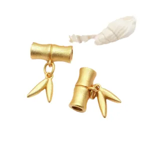 Elegante mattgoldene Bambus-Schmuckanhänger mit Blattanhängern für DIY-Bastelarbeiten